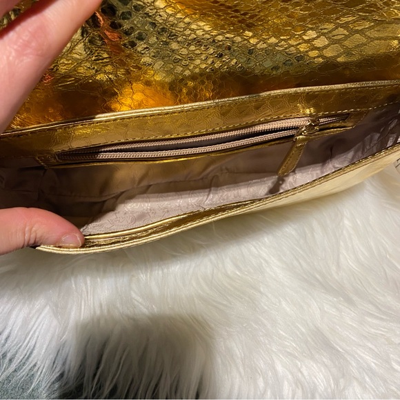 Michael Kors Metallic Gold Leather Flap Purse NWT - Picture 4 of 16